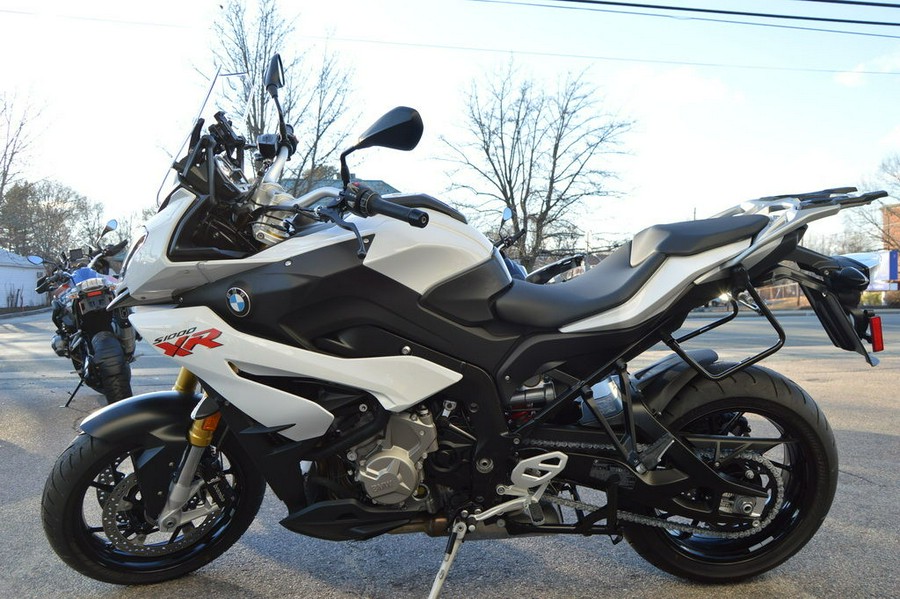 2016 BMW S 1000 XR Light White / Granite Grey Metallic / Racing Red