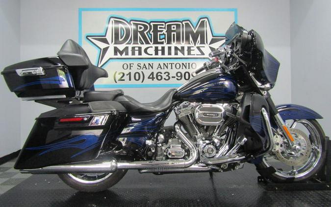 2016 Harley-Davidson® FLHXSE - CVO™ Street Glide®