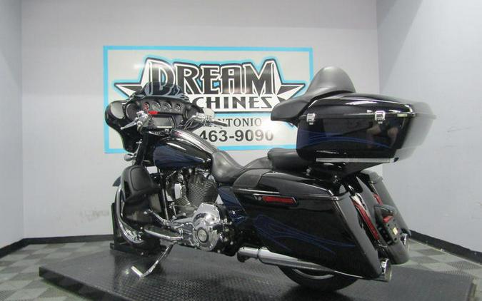 2016 Harley-Davidson® FLHXSE - CVO™ Street Glide®