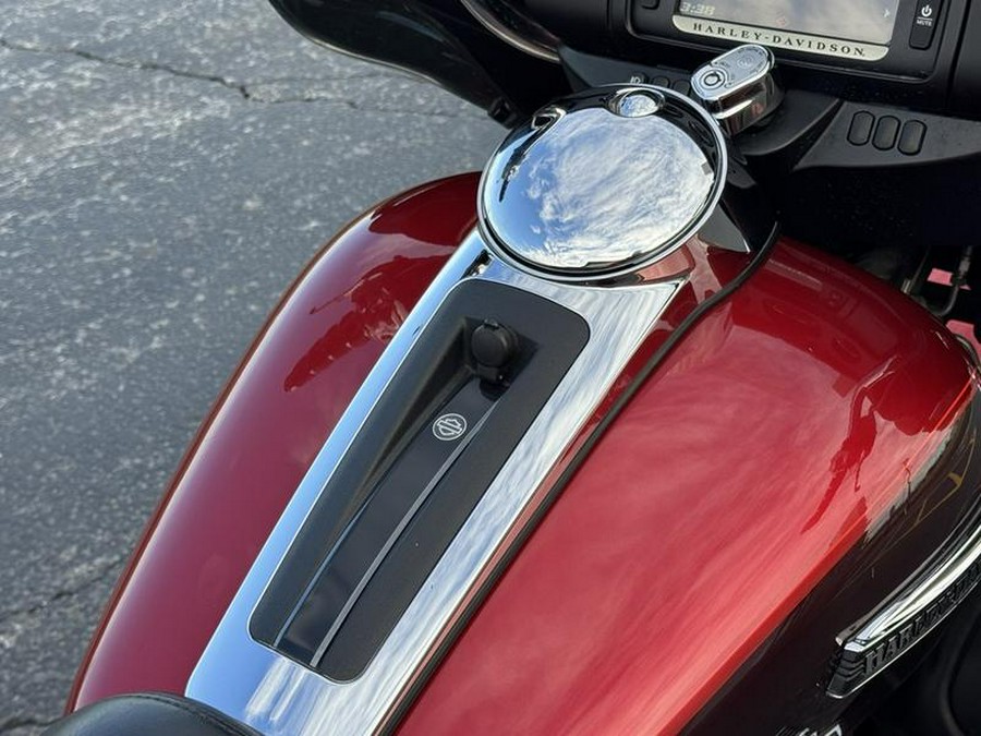 2018 Harley-Davidson® FLHTCUTG - Tri Glide® Ultra