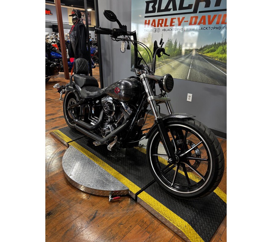 2014 Harley-Davidson® Breakout® HCCHROMEFLAKE