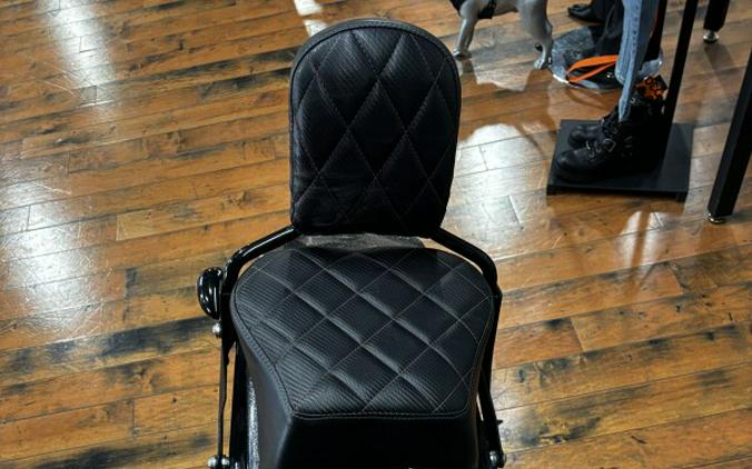 2014 Harley-Davidson® Breakout® HCCHROMEFLAKE