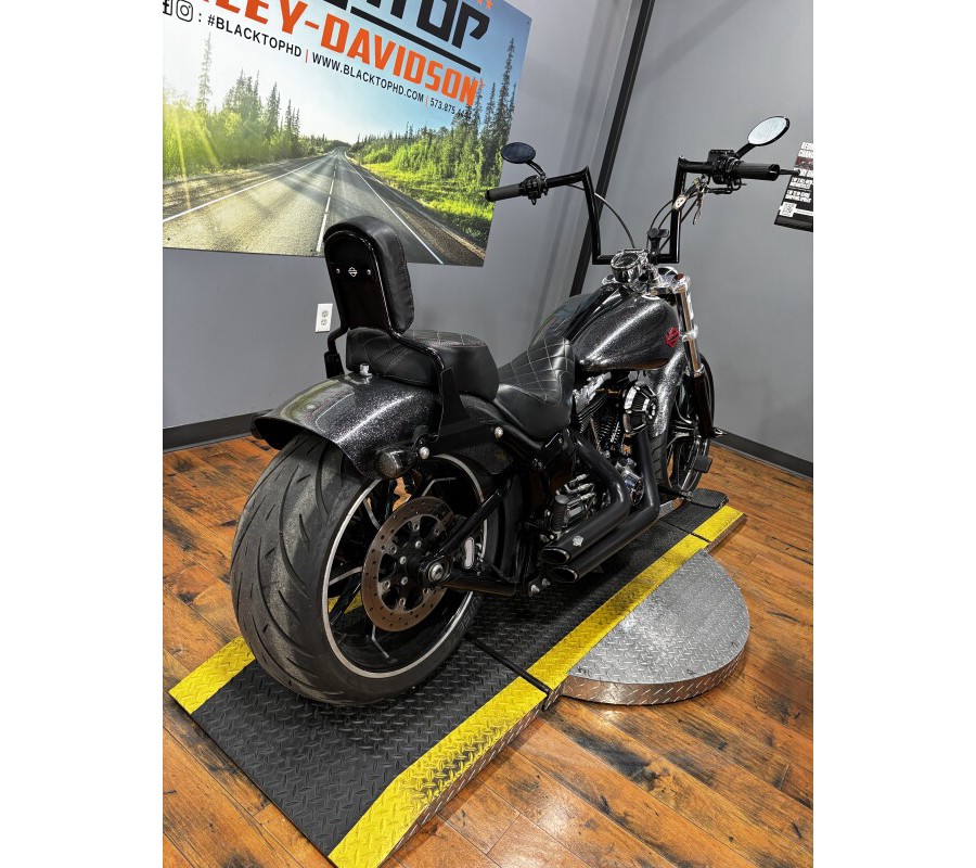 2014 Harley-Davidson® Breakout® HCCHROMEFLAKE