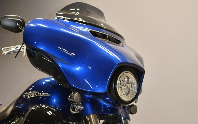 2017 Harley-Davidson Street Glide Special FLHXS