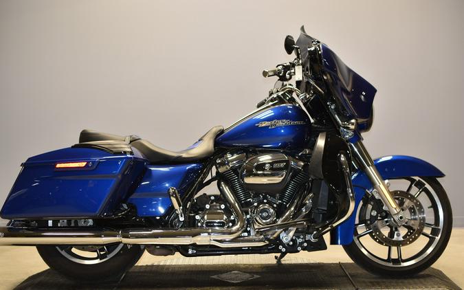 2017 Harley-Davidson Street Glide Special FLHXS