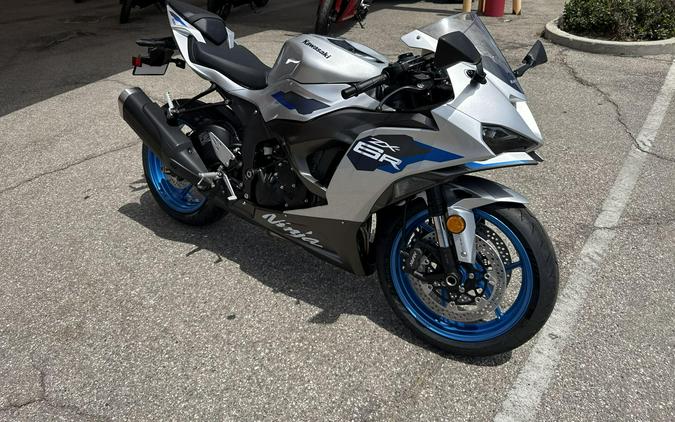 2027 Kawasaki NINJA ZX-6R ABS