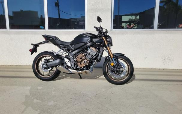 2026 Honda® CB650R E-Clutch
