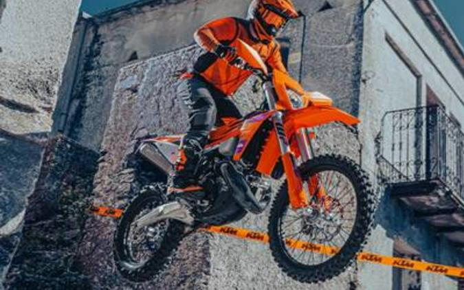 2024 KTM XC 300 W