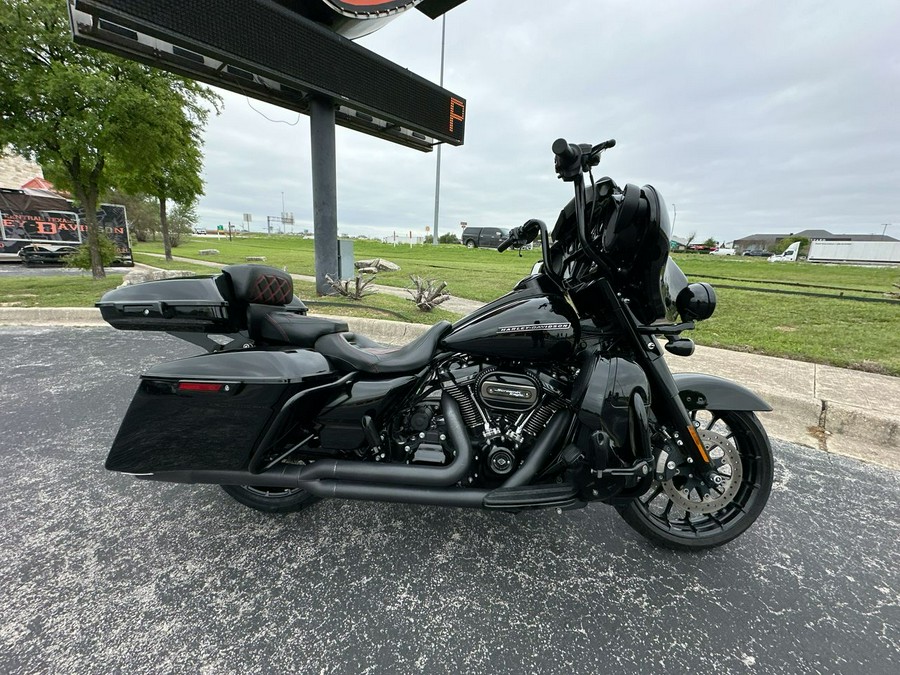 2018 Harley-Davidson Touring Street Glide Special