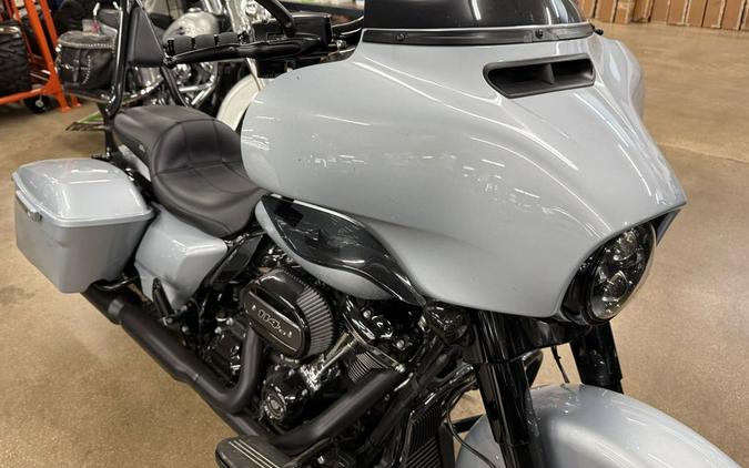 2023 Harley-Davidson® Street Glide® Special
