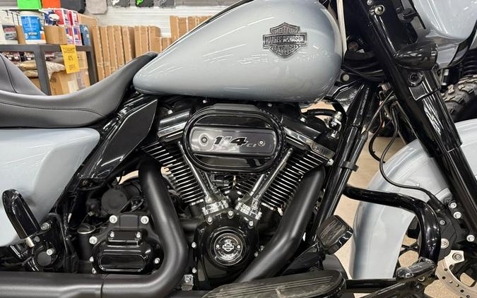 2023 Harley-Davidson® Street Glide® Special