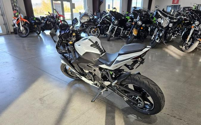 2025 Kawasaki NINJA® ZX™-4RR ABS