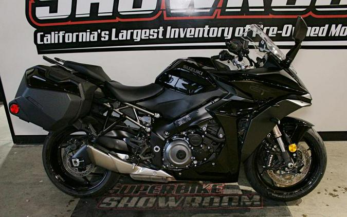 2022 Suzuki GSX-S1000GT Plus