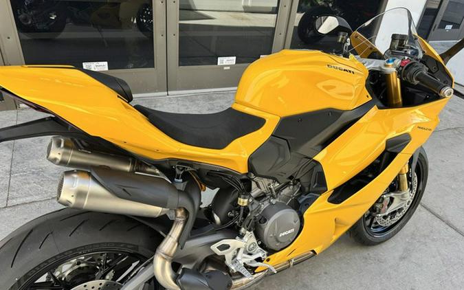 2026 Ducati Panigale V2 S Ducati Yellow V2