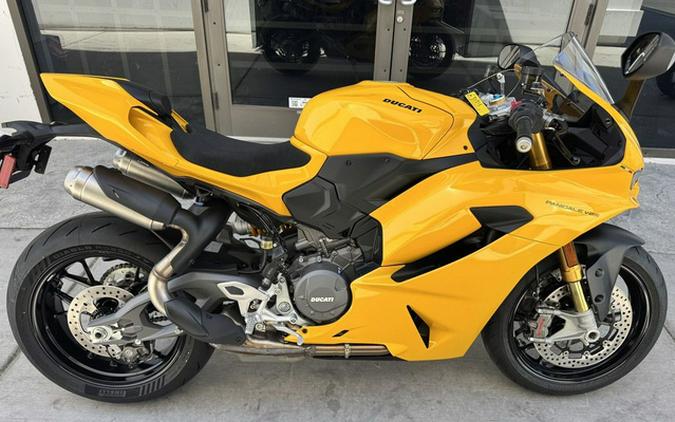 2026 Ducati Panigale V2 S Ducati Yellow V2