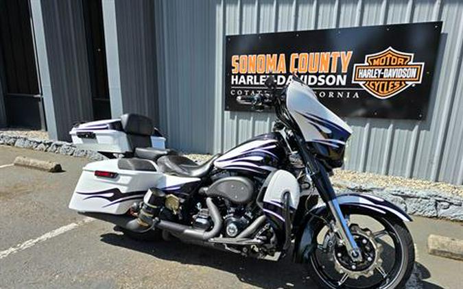 2016 Harley-Davidson CVO™ Street Glide®