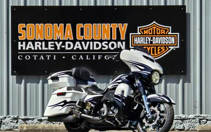 2016 Harley-Davidson CVO™ Street Glide®