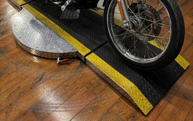 2009 Harley-Davidson® Night Train® BLACK