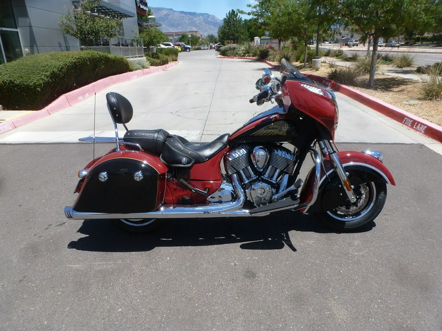 2015 Indian Motorcycle® Chief® Classic Indian Red/Thunder Black