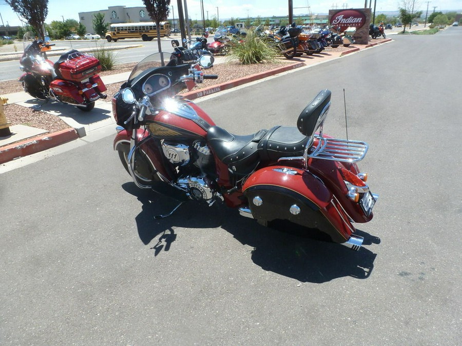 2015 Indian Motorcycle® Chief® Classic Indian Red/Thunder Black