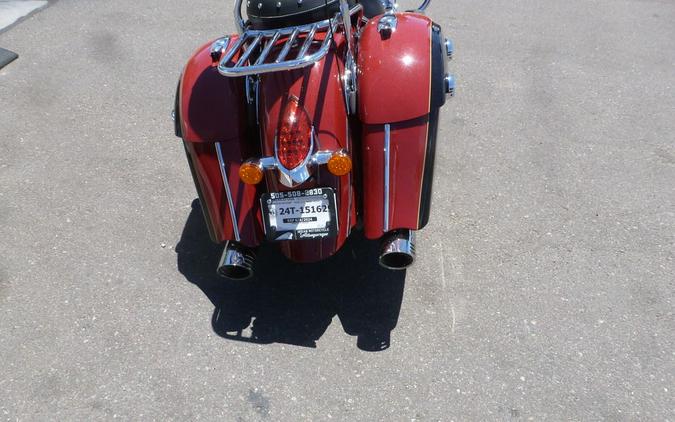 2015 Indian Motorcycle® Chief® Classic Indian Red/Thunder Black