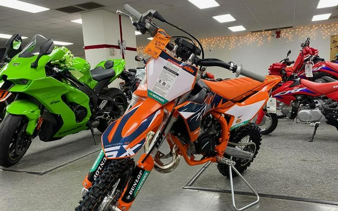 2023 KTM 50 SX Factory Edition First Look [7 Fast Facts, Specs, Photos]