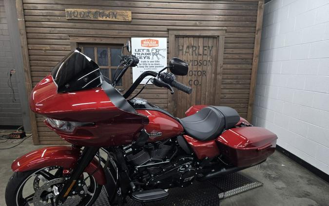 2025 Harley-Davidson® Road Glide™ WHSKEY FIRSTORM/BLK TRIM