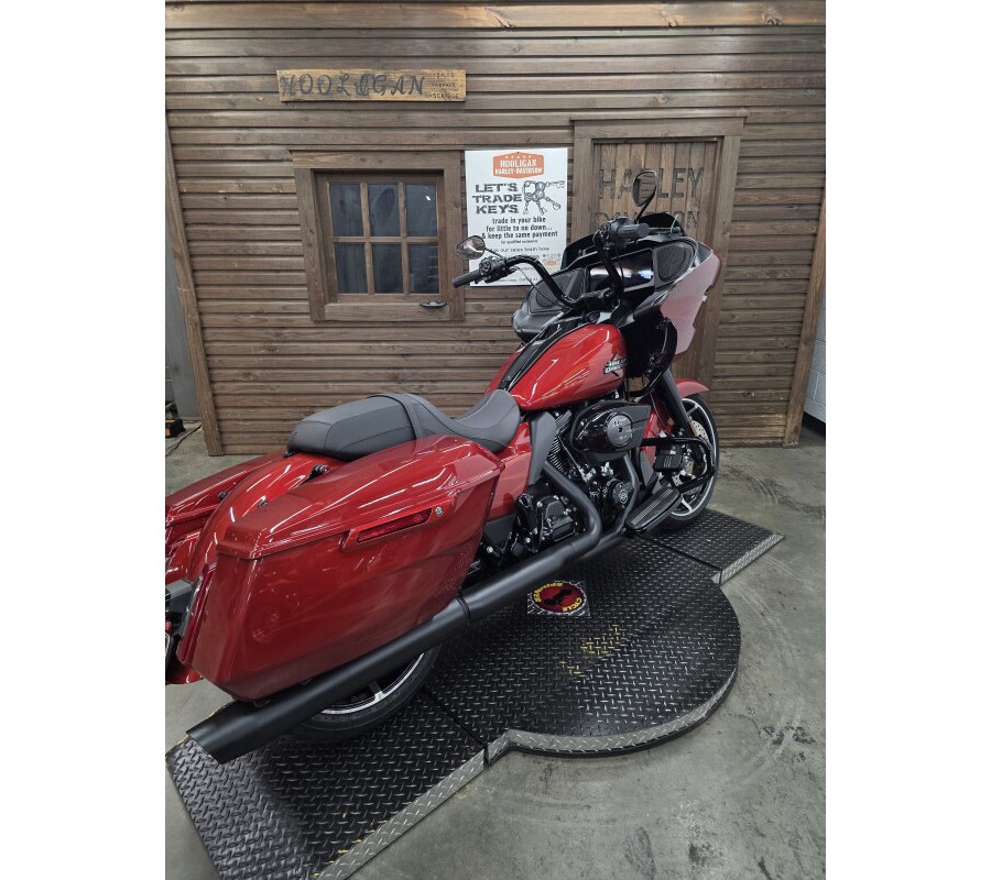 2025 Harley-Davidson® Road Glide™ WHSKEY FIRSTORM/BLK TRIM