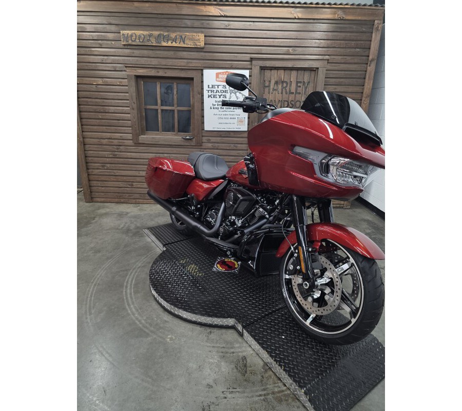 2025 Harley-Davidson® Road Glide™ WHSKEY FIRSTORM/BLK TRIM