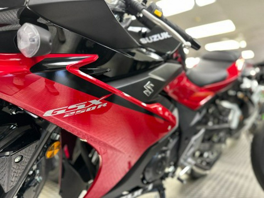 2025 Suzuki GSX250R ABS