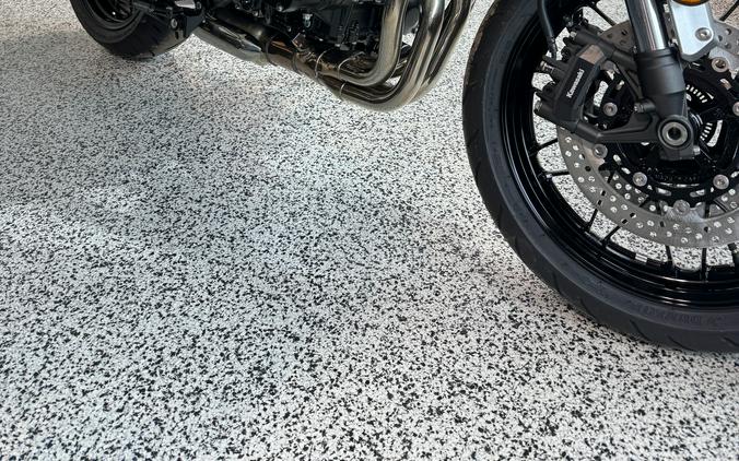 2024 Kawasaki Z900RS ABS