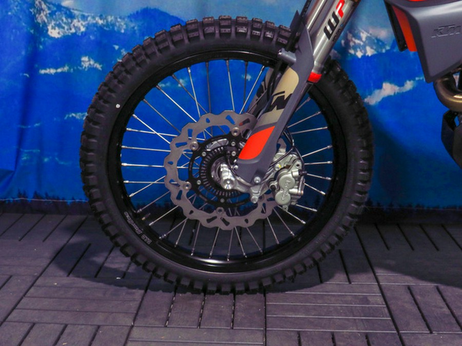 2024 KTM 690 Enduro R