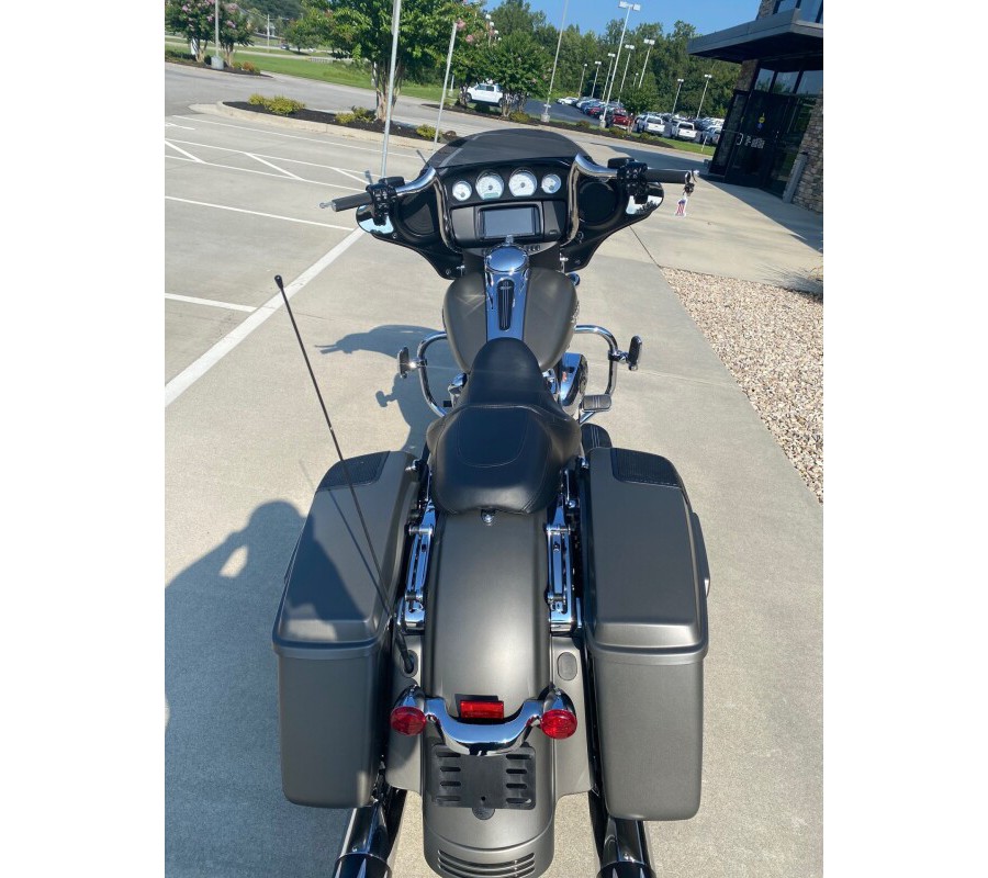 2018 Harley-Davidson Street Glide Industrial Gray Denim