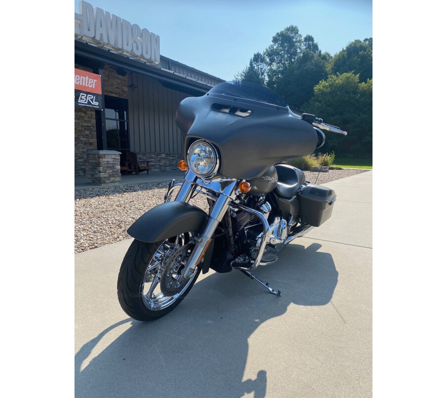 2018 Harley-Davidson Street Glide Industrial Gray Denim