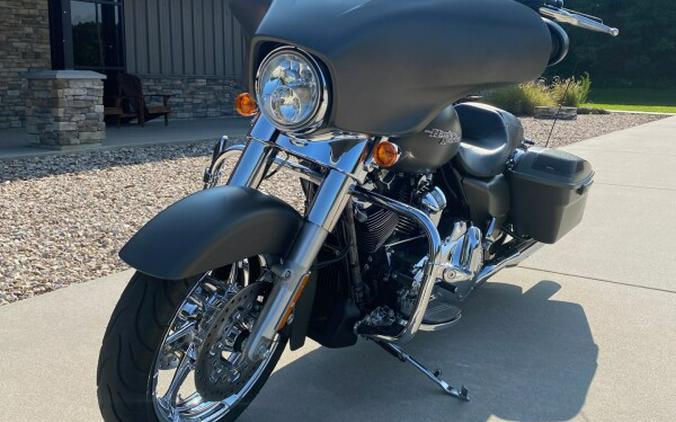 2018 Harley-Davidson Street Glide Industrial Gray Denim