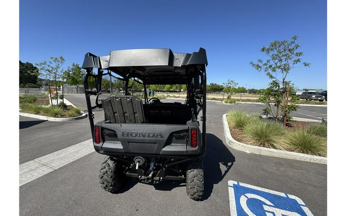 2026 Pioneer 700-4 Deluxe - Honda