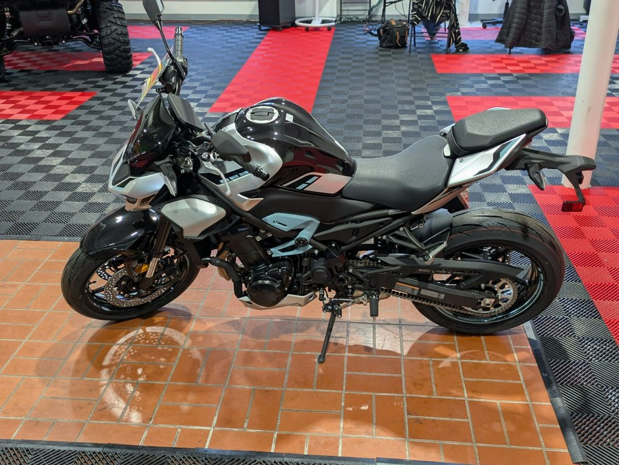 2025 Kawasaki Z900 ABS