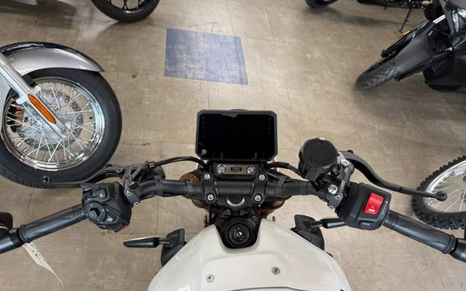 2026 Yamaha XSR 900