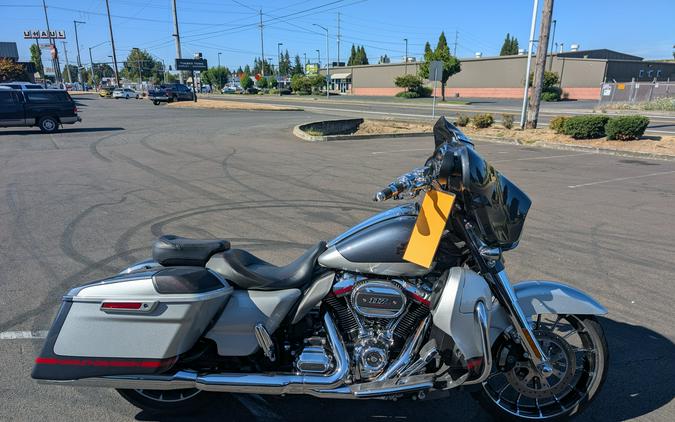 2019 Harley-Davidson CVO™ Street Glide®