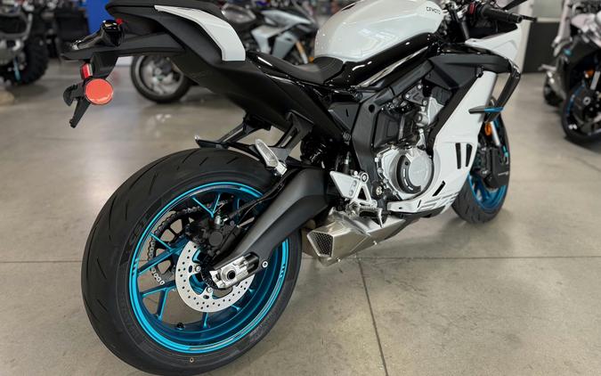 2026 CFMOTO 675SS