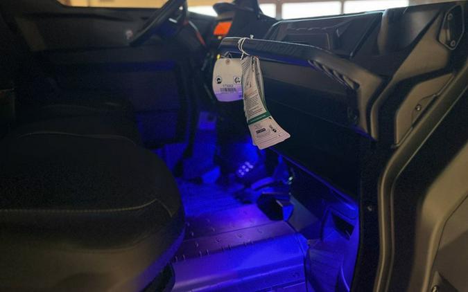 2025 Can-Am Defender MAX X mr with Half-Doors HD10 Wildland Ca X mr HD10