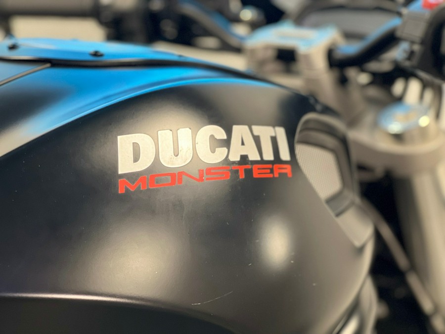 2012 Ducati Monster 696