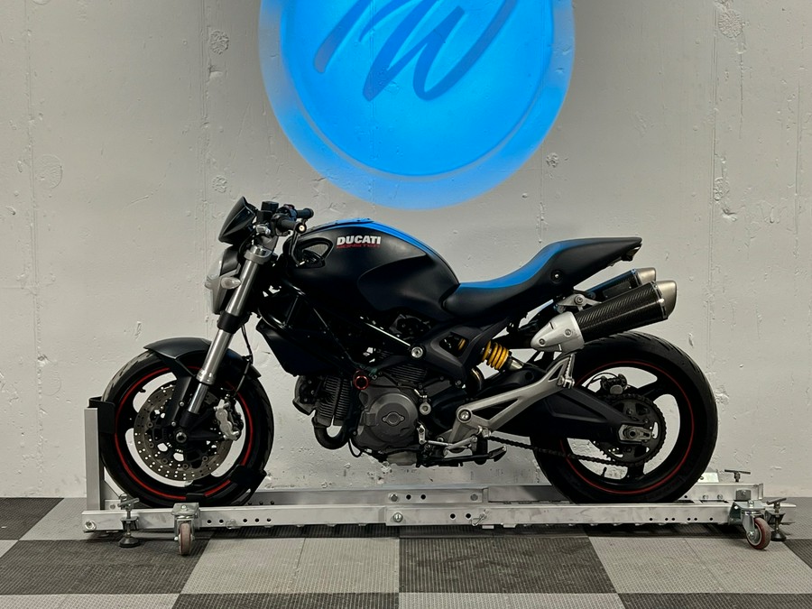 2012 Ducati Monster 696