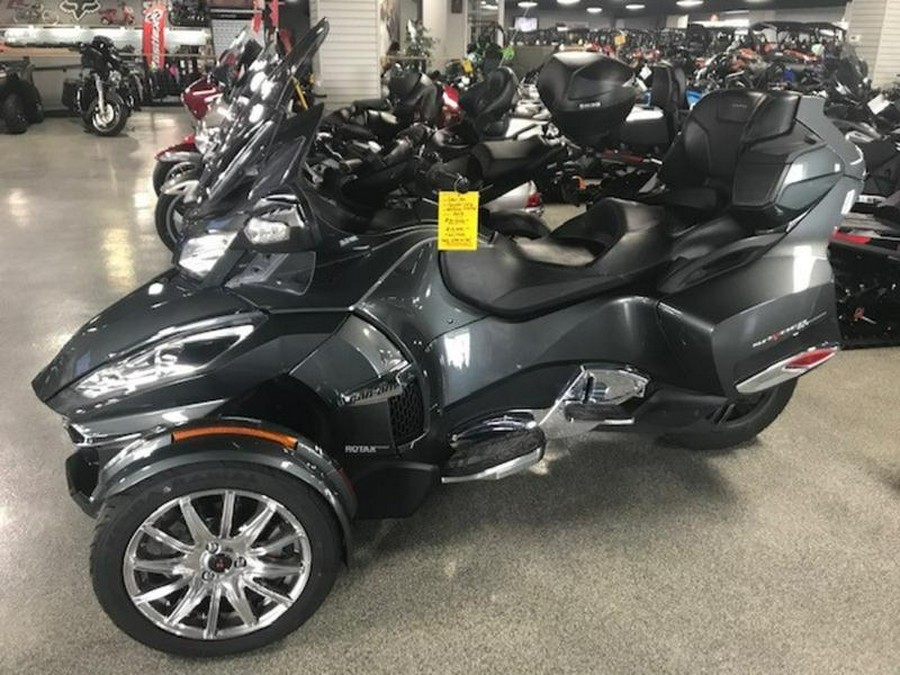 2017 Can-Am® Spyder® F3 Limited 6-Speed Semi-Automatic (SE6)