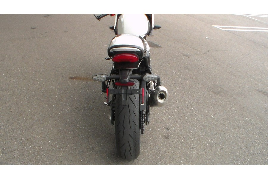 2026 Thruxton 400 - Triumph