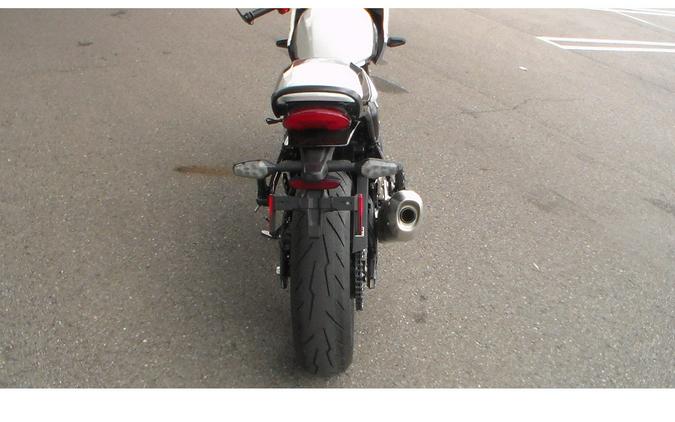2026 Thruxton 400 - Triumph