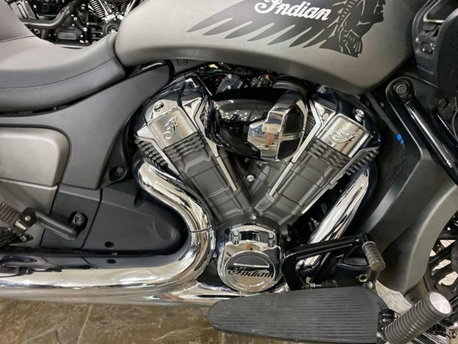 2022 Indian Motorcycle® Challenger® Titanium Smoke