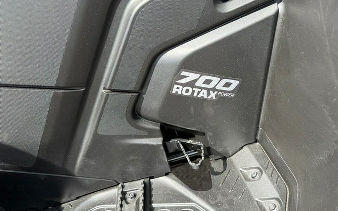2027 Can-Am Outlander MAX DPS 700