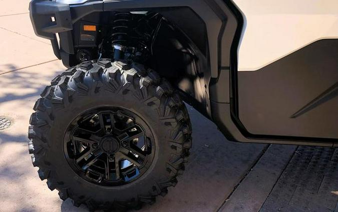 2026 Can-Am® Defender MAX Limited HD11