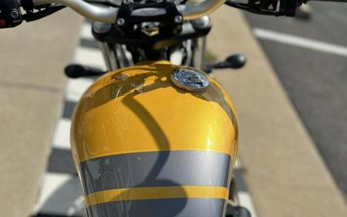 2024 Triumph Scrambler 900 Cosmic Yellow